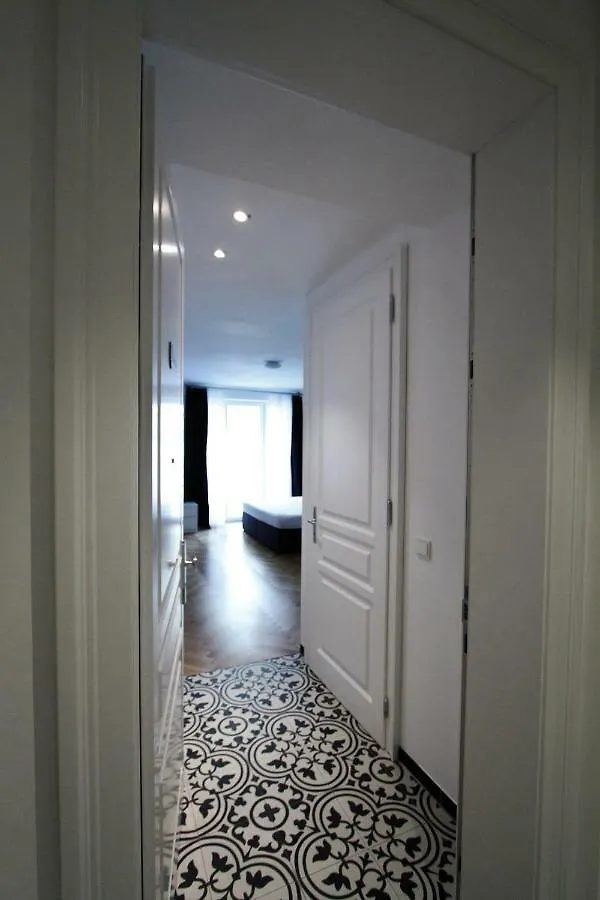 Edelweiss City Apartments State Opera Wien