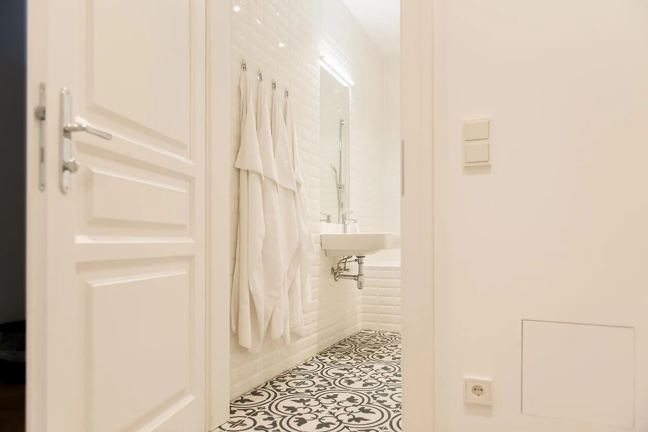 Edelweiss City Apartments State Opera Wien