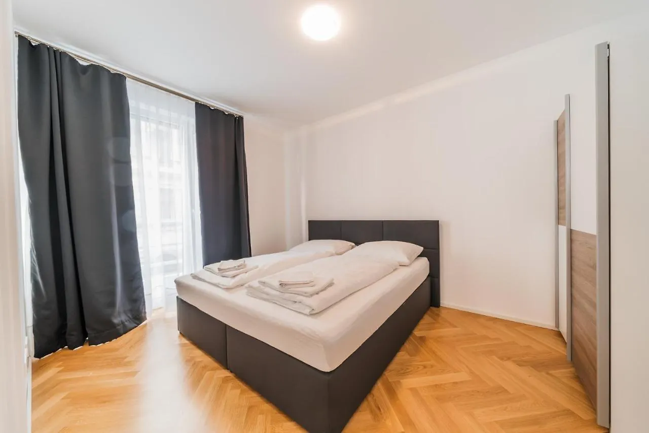 Edelweiss City Apartments State Opera Wien