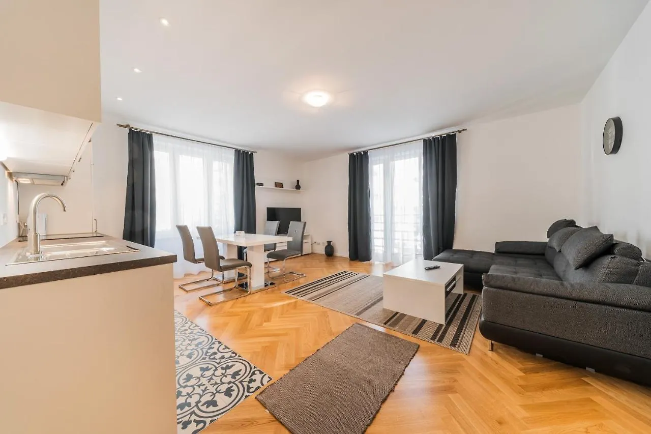Edelweiss City Apartments State Opera Wien