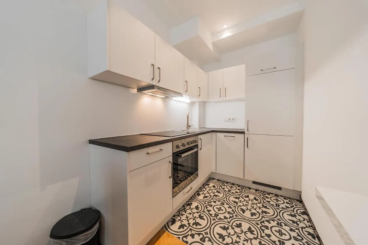 Edelweiss City Apartments State Opera Wien