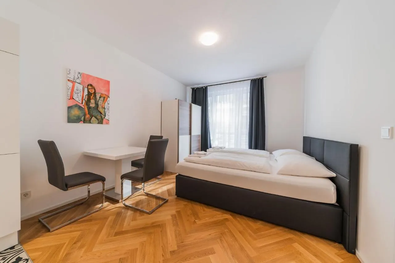 Edelweiss City Apartments State Opera Bécs