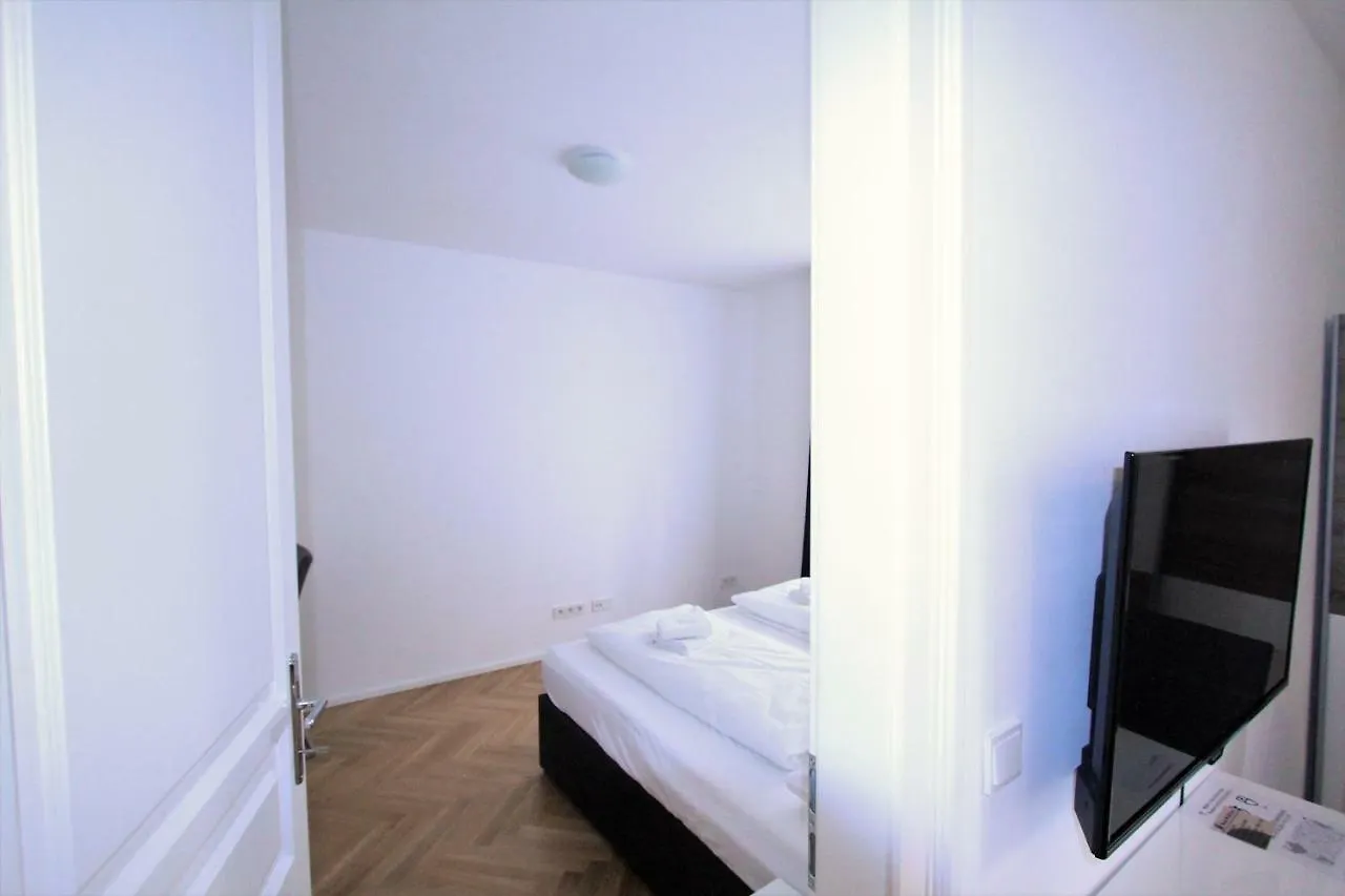 Edelweiss City Apartments State Opera Bécs 0*,  Ausztria