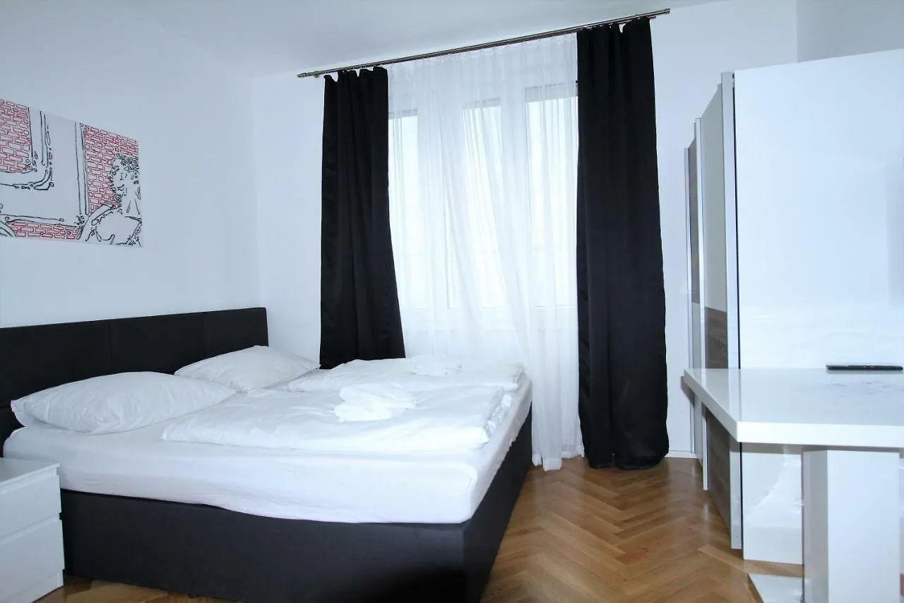 Edelweiss City Apartments State Opera Bécs 0*,  Ausztria